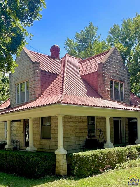 Tiny photo for 605 N Columbia St, Council Grove, KS 66846 (MLS # 245015)
