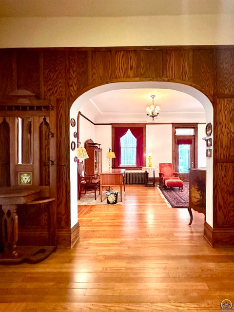 Tiny photo for 605 N Columbia St, Council Grove, KS 66846 (MLS # 245015)