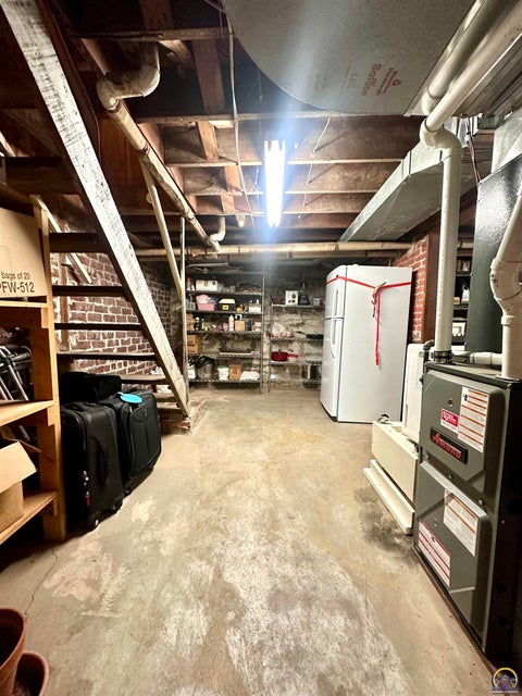 Tiny photo for 605 N Columbia St, Council Grove, KS 66846 (MLS # 245015)