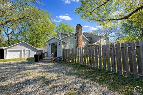 Photo of 10020 SW Kingston Rd, Wakarusa, KS 66546 (MLS # 244167)