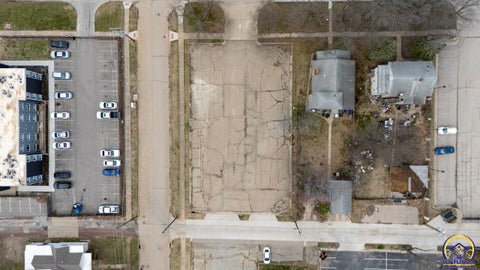 Tiny photo for 1272 SW Harrison St, Topeka, KS 66612 (MLS # 245075)