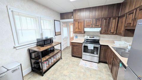 Tiny photo for 708 Union St, Emporia, KS 66801 (MLS # 244733)