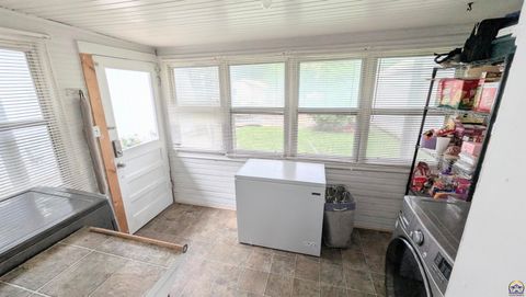 Tiny photo for 708 Union St, Emporia, KS 66801 (MLS # 244733)