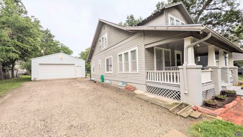 Tiny photo for 708 Union St, Emporia, KS 66801 (MLS # 244733)