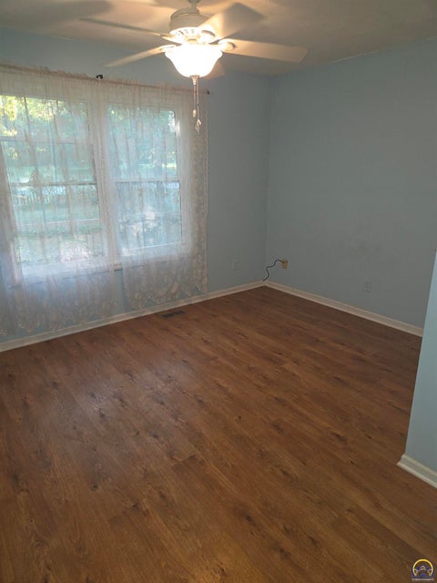 Tiny photo for 8885 Park Dr, Ozawkie, KS 66070 (MLS # 246936)