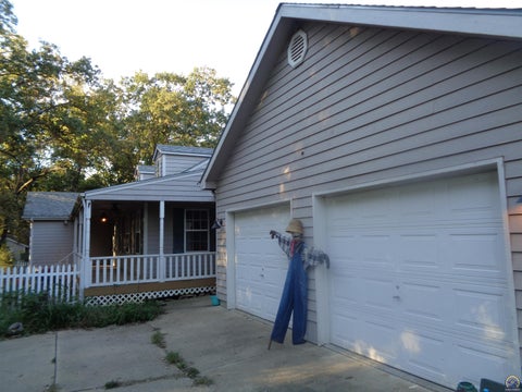 Tiny photo for 8885 Park Dr, Ozawkie, KS 66070 (MLS # 246936)
