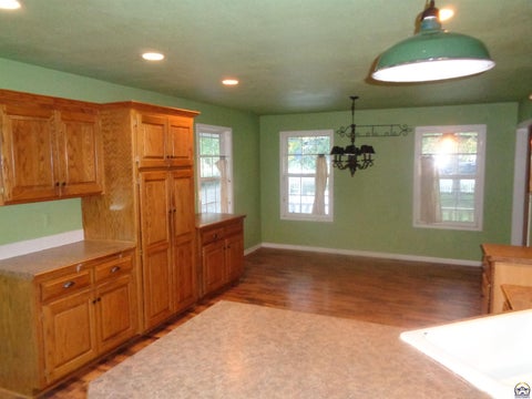 Tiny photo for 8885 Park Dr, Ozawkie, KS 66070 (MLS # 246936)