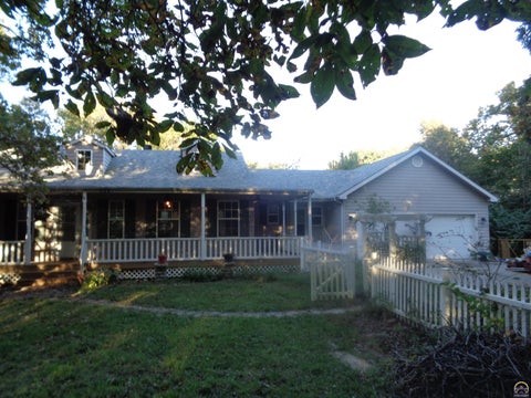 Photo of 8885 Park Dr, Ozawkie, KS 66070 (MLS # 246936)