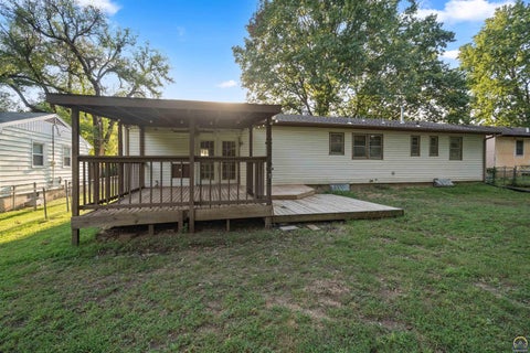 Tiny photo for 3240 SE Minnesota Ave, Topeka, KS 66605 (MLS # 246217)