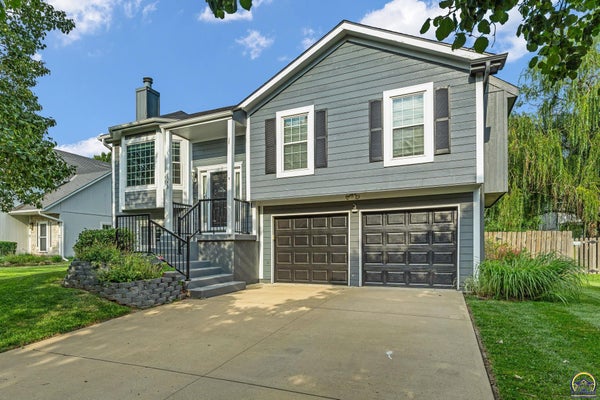 1073 N LOGAN ST, OLATHE, KS 66061 - Image 46fc6baa53da7dca7dd73daae0bbaa89/2983097771