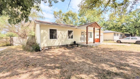 Photo of 400 W 7th St, Lebo, KS 66856 (MLS # 246607)