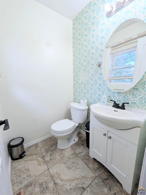 Tiny photo for 400 W 7th St, Lebo, KS 66856 (MLS # 246607)