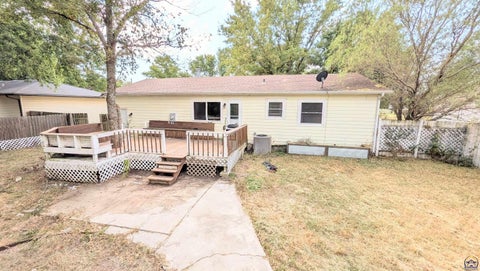 Tiny photo for 400 W 7th St, Lebo, KS 66856 (MLS # 246607)