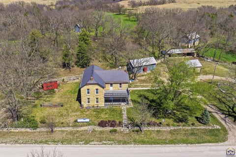 Photo of 22507 Hessdale Rd, Alma, KS 66507 (MLS # 244021)