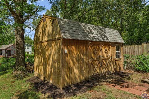 Tiny photo for 3624 SW 30th Ter, Topeka, KS 66614 (MLS # 246160)