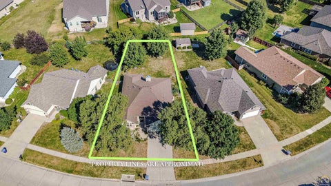 Tiny photo for 4142 Taneil Dr, Manhattan, KS 66502 (MLS # 246499)