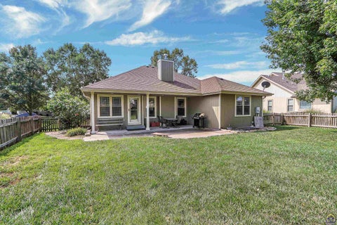 Tiny photo for 4142 Taneil Dr, Manhattan, KS 66502 (MLS # 246499)