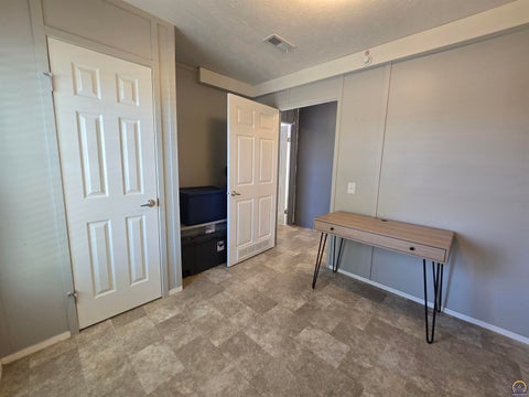 Tiny photo for 334 SE 47th St, Topeka, KS 66609 (MLS # 244494)