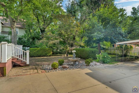Tiny photo for 1417 SW College Ave, Topeka, KS 66604 (MLS # 245002)