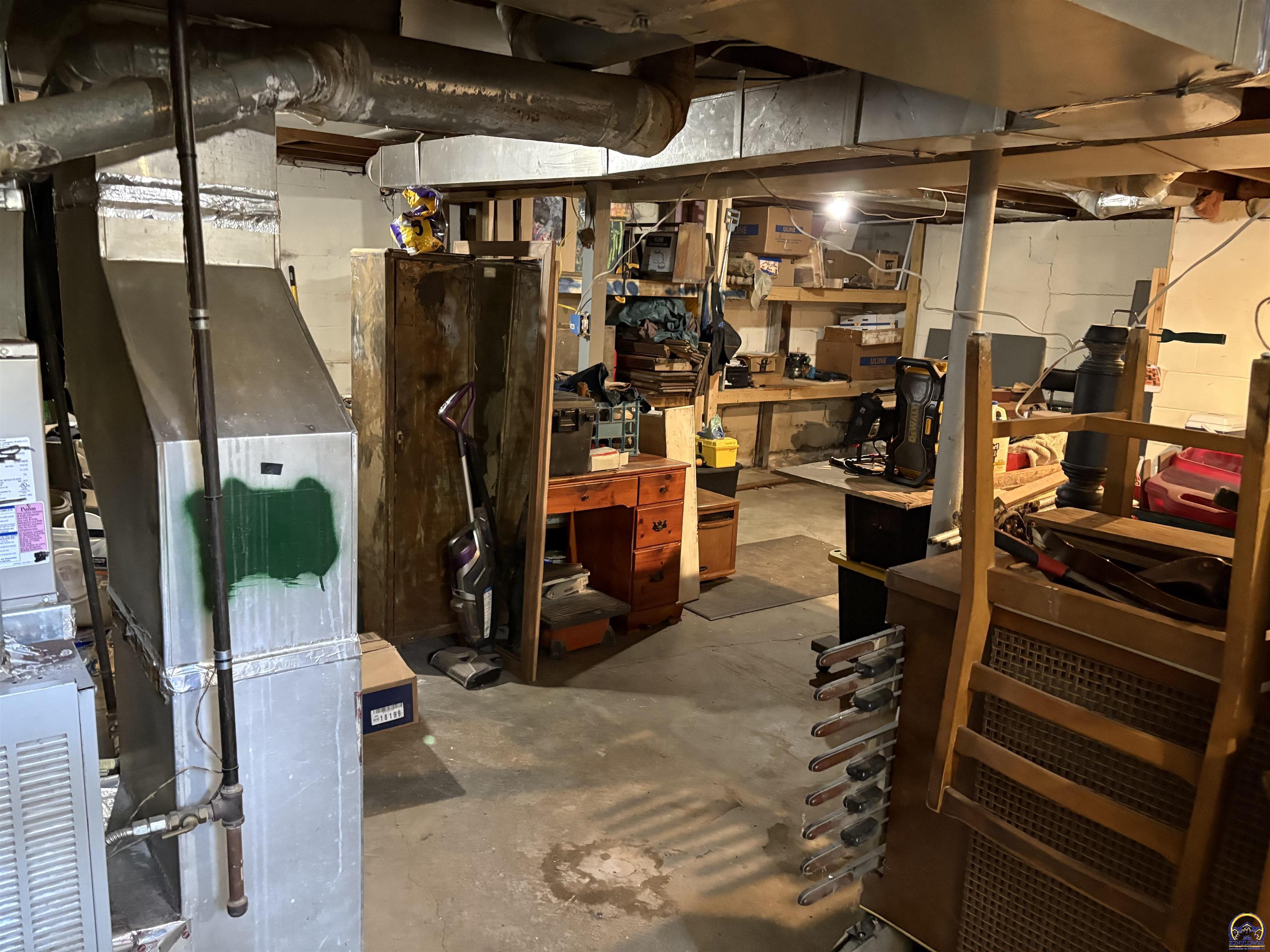 Topeka, Kansas 66614, United States, 2 Bedrooms Bedrooms, ,1 BathroomBathrooms,Residential,Pending,79283