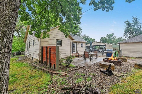 Tiny photo for 2601 SE Wisconsin Ave, Topeka, KS 66605 (MLS # 246429)