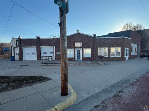 Photo of 201 W Main St #115 S. 2nd, Madison, KS 66860 (MLS # 244017)