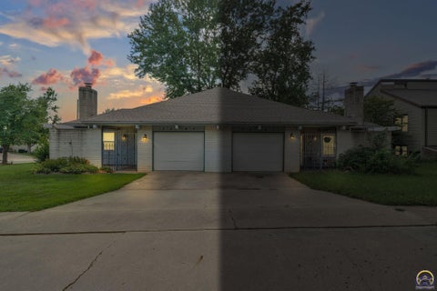 Photo of 3563 SW Cambridge Ave, Topeka, KS 66614 (MLS # 245836)