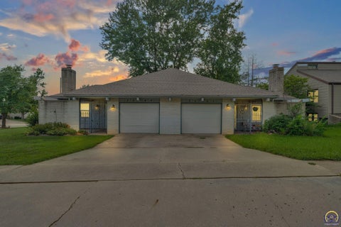 Tiny photo for 3563 SW Cambridge Ave, Topeka, KS 66614 (MLS # 245836)