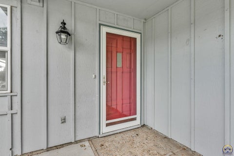 Tiny photo for 3563 SW Cambridge Ave, Topeka, KS 66614 (MLS # 245836)