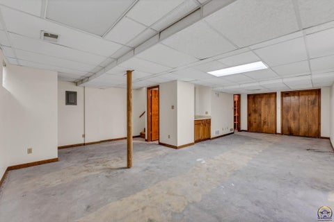 Tiny photo for 3563 SW Cambridge Ave, Topeka, KS 66614 (MLS # 245836)