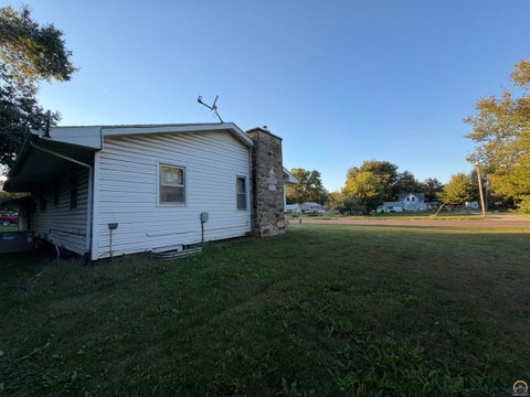 Tiny photo for 515 W Madison St, Madison, KS 66860 (MLS # 246923)