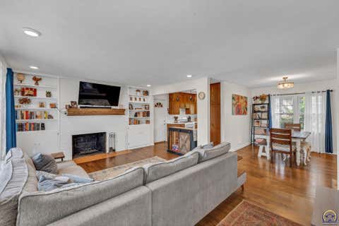 Tiny photo for 3626 SW 17th St, Topeka, KS 66604 (MLS # 246079)