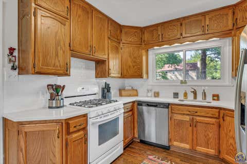 Tiny photo for 3626 SW 17th St, Topeka, KS 66604 (MLS # 246079)