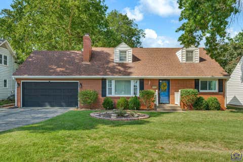 Photo of 3626 SW 17th St, Topeka, KS 66604 (MLS # 246079)