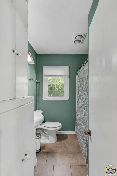 Tiny photo for 3626 SW 17th St, Topeka, KS 66604 (MLS # 246079)