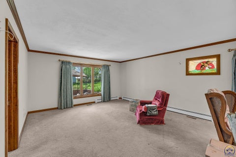 Tiny photo for 1006 Elm St, Valley Falls, KS 66088 (MLS # 244133)