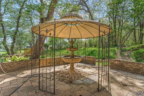 Tiny photo for 1006 Elm St, Valley Falls, KS 66088 (MLS # 244133)