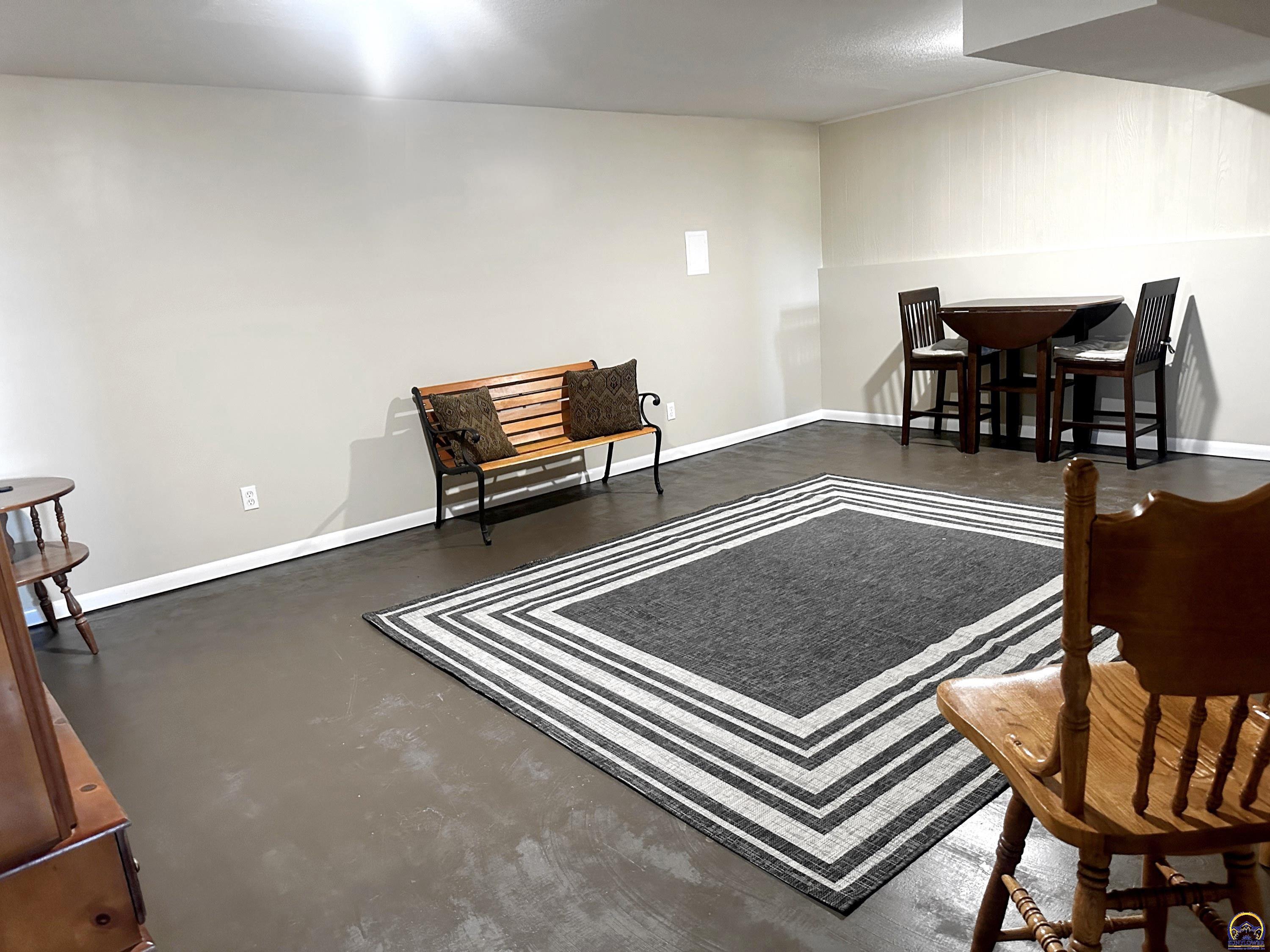 Auburn, Kansas 66402, United States, 5 Bedrooms Bedrooms, ,3 BathroomsBathrooms,Residential,Pending,156926