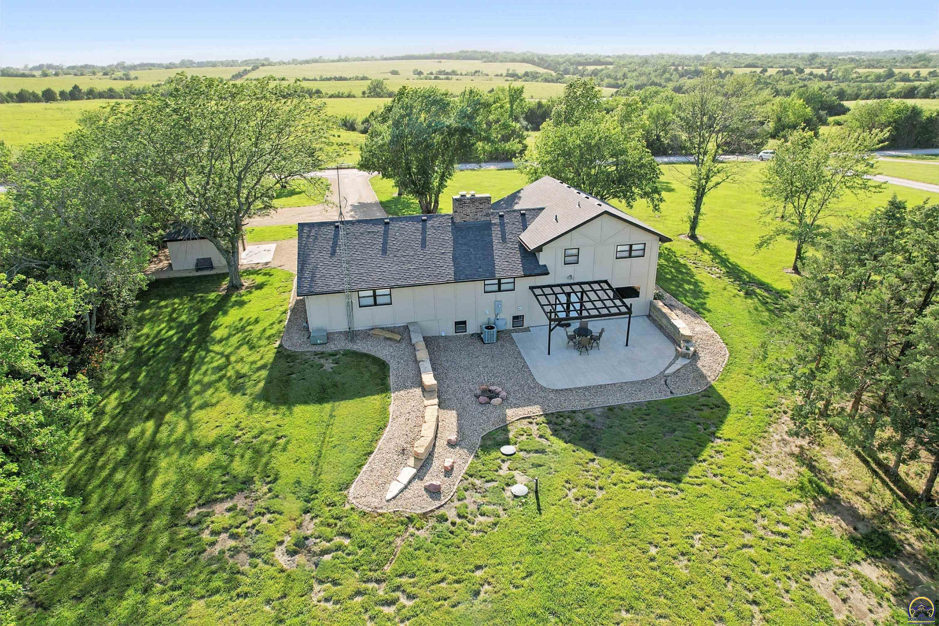 Auburn, Kansas 66402, United States, 5 Bedrooms Bedrooms, ,3 BathroomsBathrooms,Residential,Pending,156926