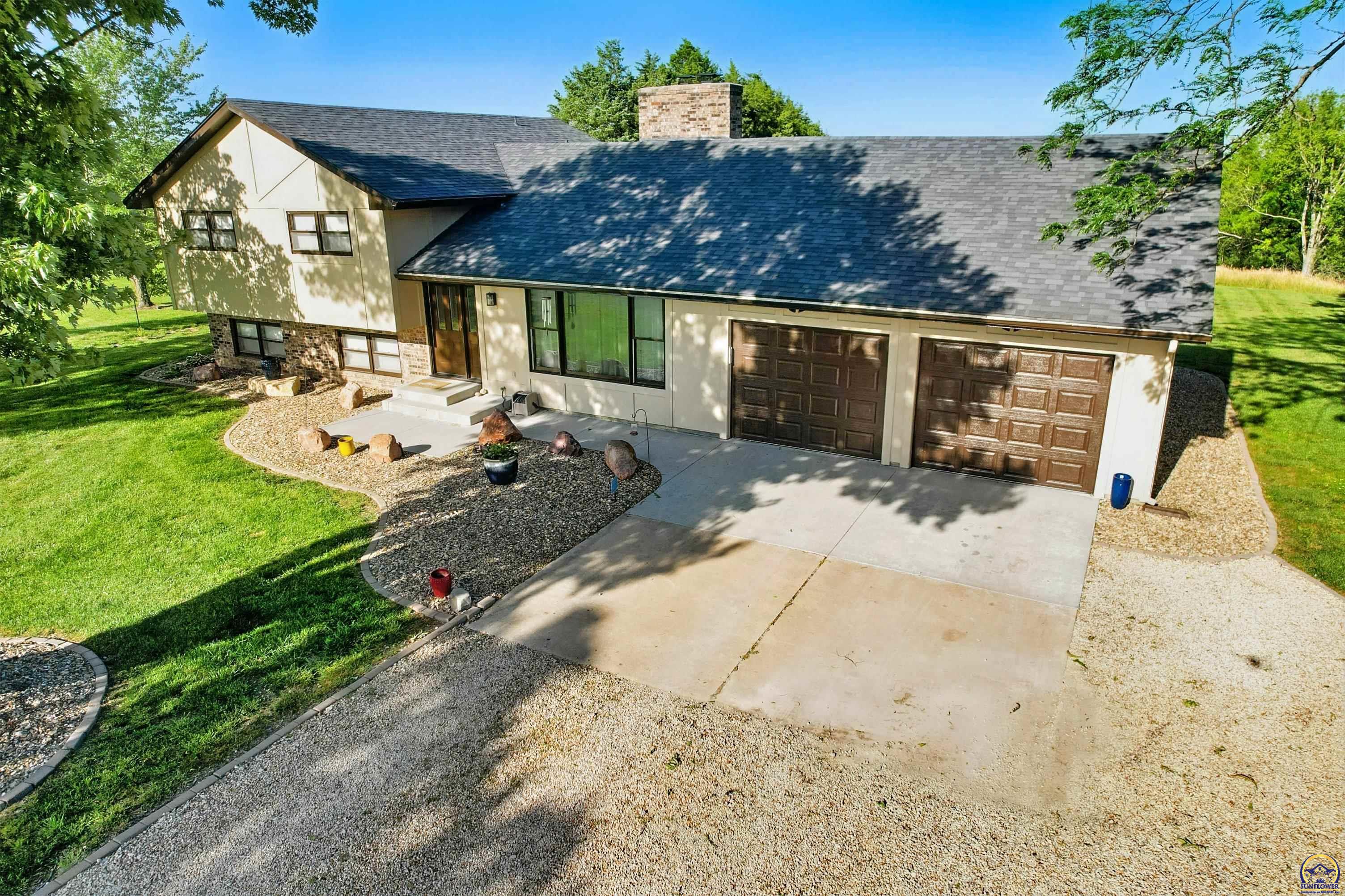 Auburn, Kansas 66402, United States, 5 Bedrooms Bedrooms, ,3 BathroomsBathrooms,Residential,Pending,156926