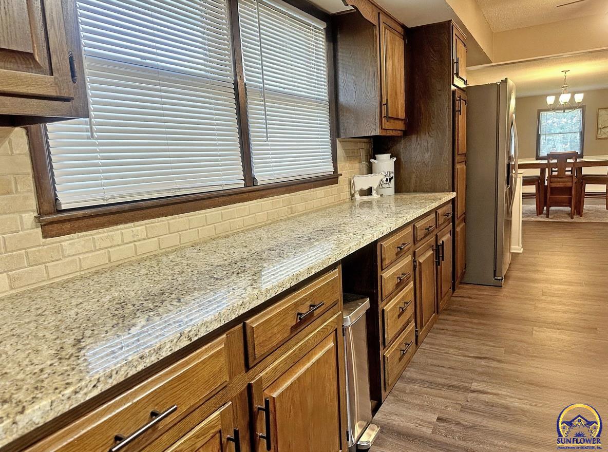 Auburn, Kansas 66402, United States, 5 Bedrooms Bedrooms, ,3 BathroomsBathrooms,Residential,Pending,156926