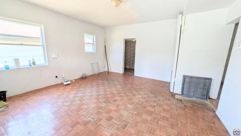 Tiny photo for 618 E 2nd Ave, Emporia, KS 66801 (MLS # 246332)