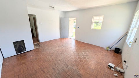 Tiny photo for 618 E 2nd Ave, Emporia, KS 66801 (MLS # 246332)