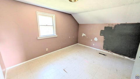 Tiny photo for 618 E 2nd Ave, Emporia, KS 66801 (MLS # 246332)