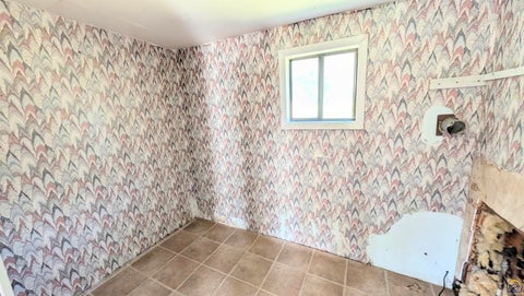 Tiny photo for 618 E 2nd Ave, Emporia, KS 66801 (MLS # 246332)