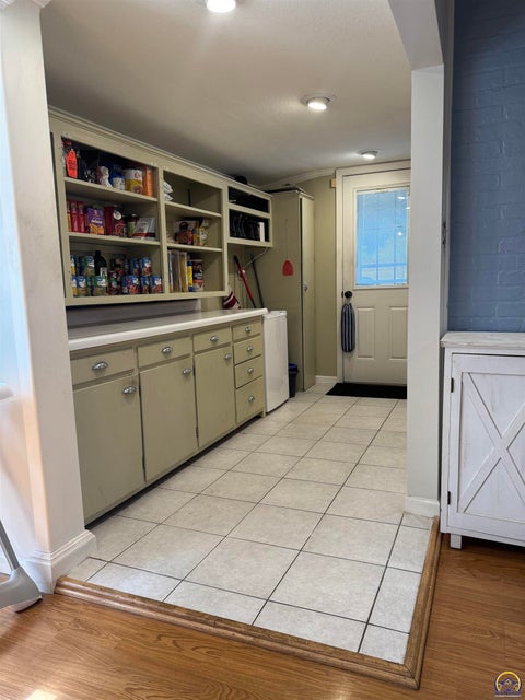 Tiny photo for 307 NE Freeman Ave, Topeka, KS 66616 (MLS # 246916)