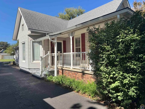 Photo of 307 NE Freeman Ave, Topeka, KS 66616 (MLS # 246916)