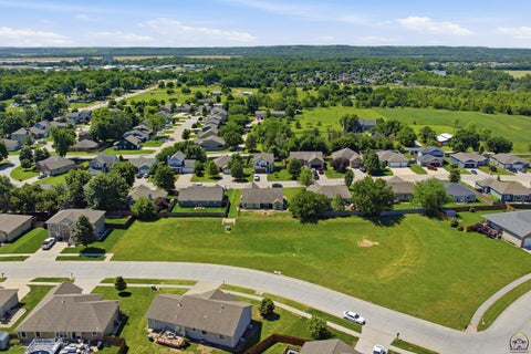 Tiny photo for 8715 William Dr, Manhattan, KS 66502 (MLS # 244701)