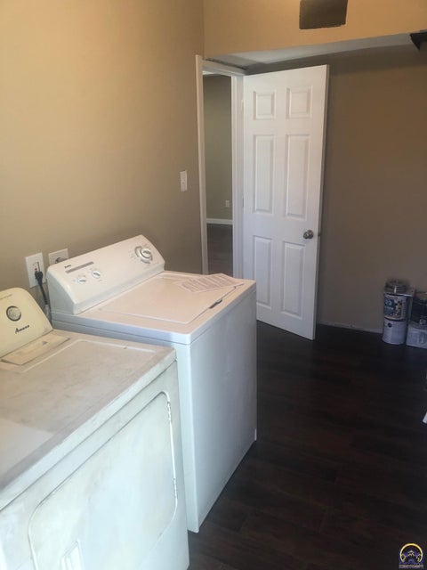 Tiny photo for 28002802 SE Massachusetts Ave, Topeka, KS 66605 (MLS # 245615)