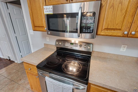 Tiny photo for 2341 Surrey Dr, Lawrence, KS 66046 (MLS # 244969)